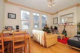 2 bedroom Flat for s...